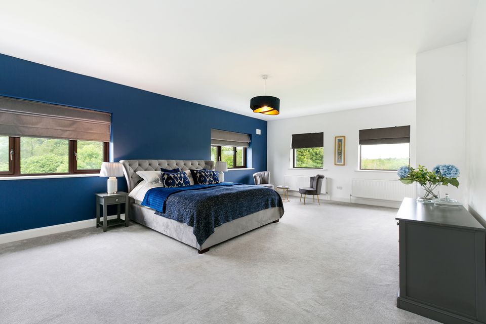 Lots of room in the master bedroom at Tinnacouse